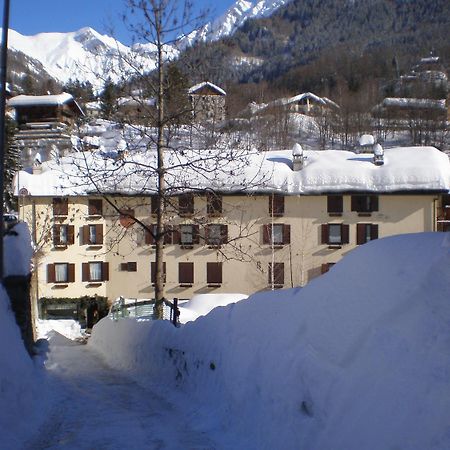 Hotel Tavernier Courmayeur Kültér fotó