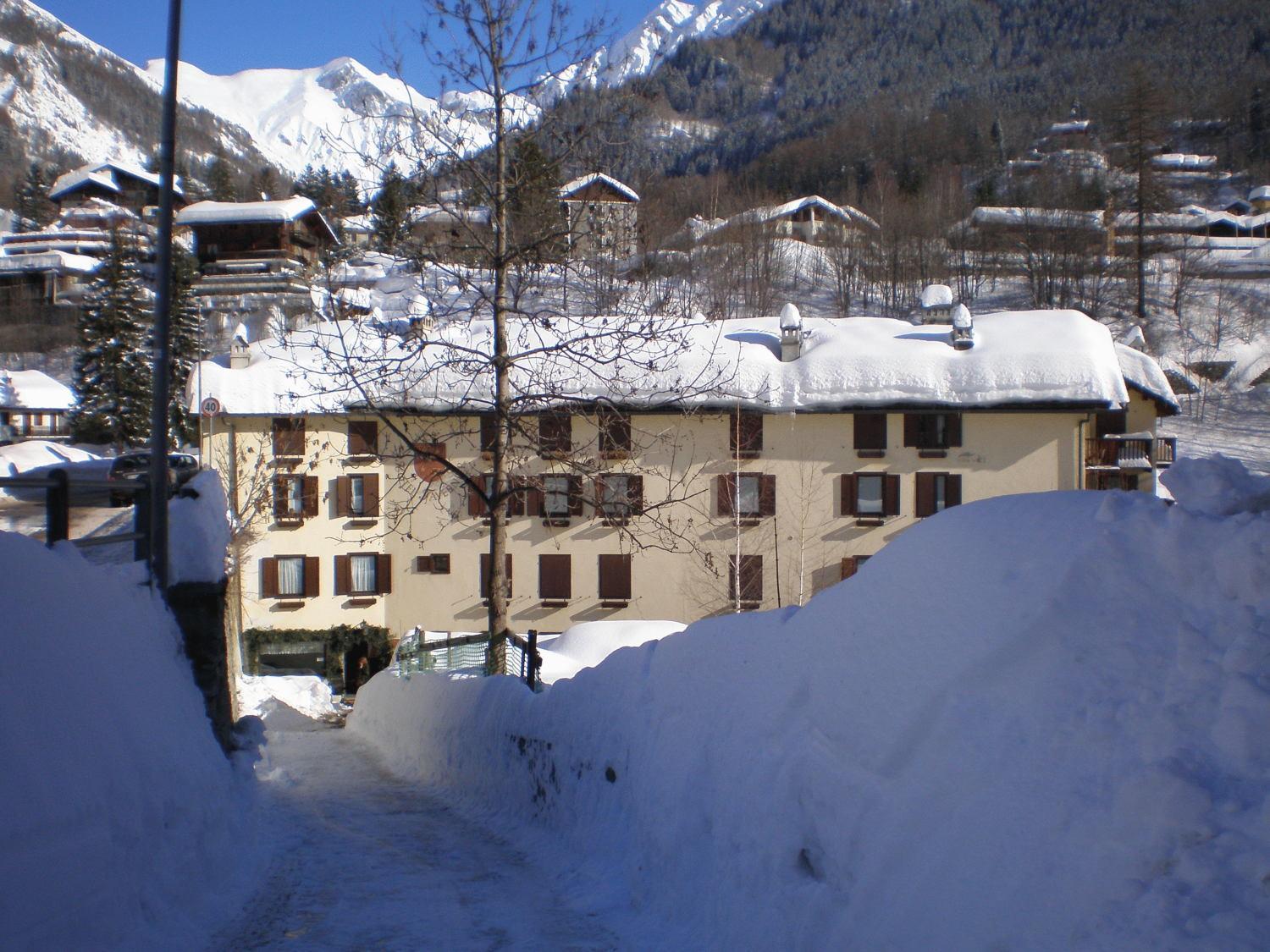 Hotel Tavernier Courmayeur Kültér fotó